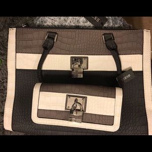 Guess purse w/wallet NWT